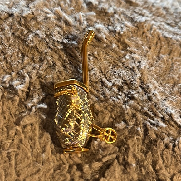 Two Tone Golf Bag Brooch with crystal accent - Picture 2 of 6